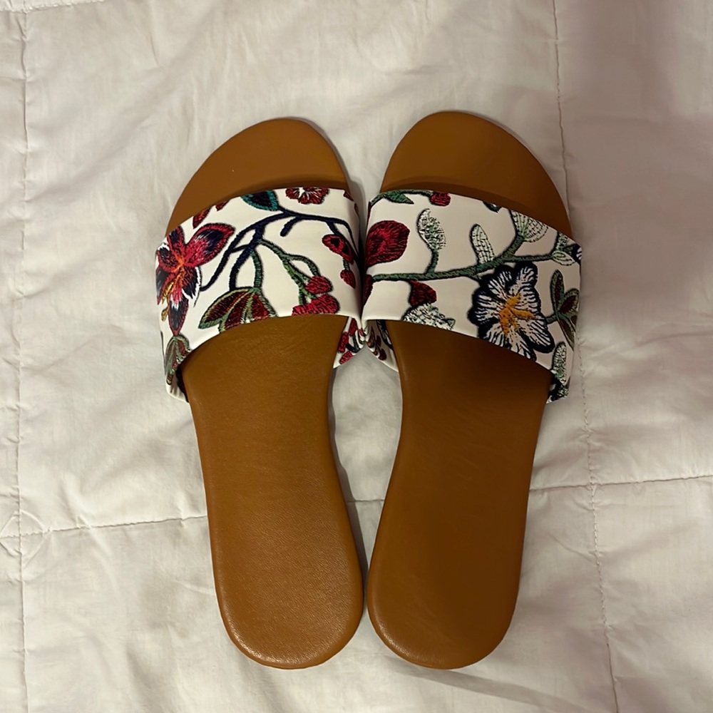Floral Faux Embroidered Sandals